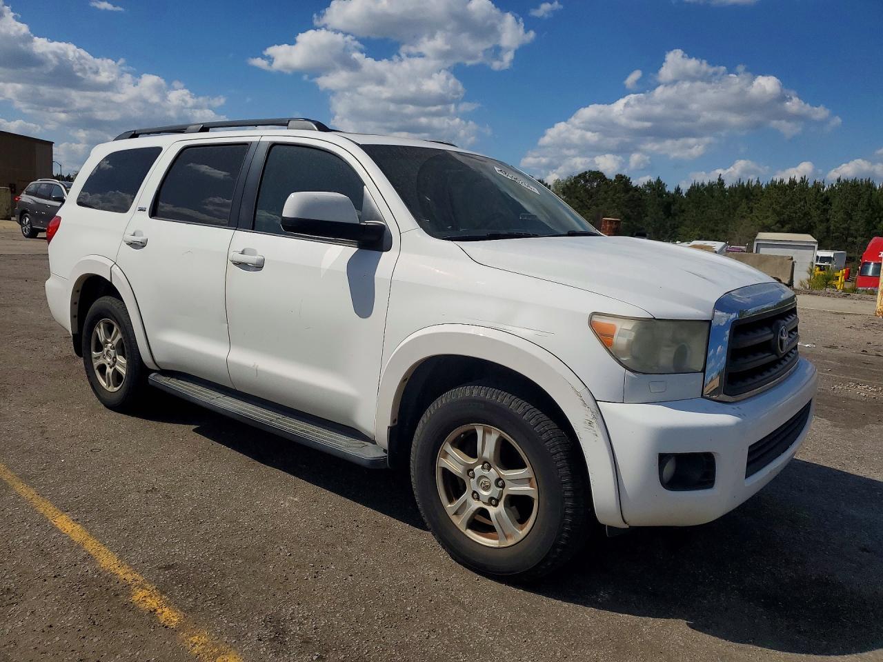 2011 Toyota Sequoia Sr5 - Фото 4