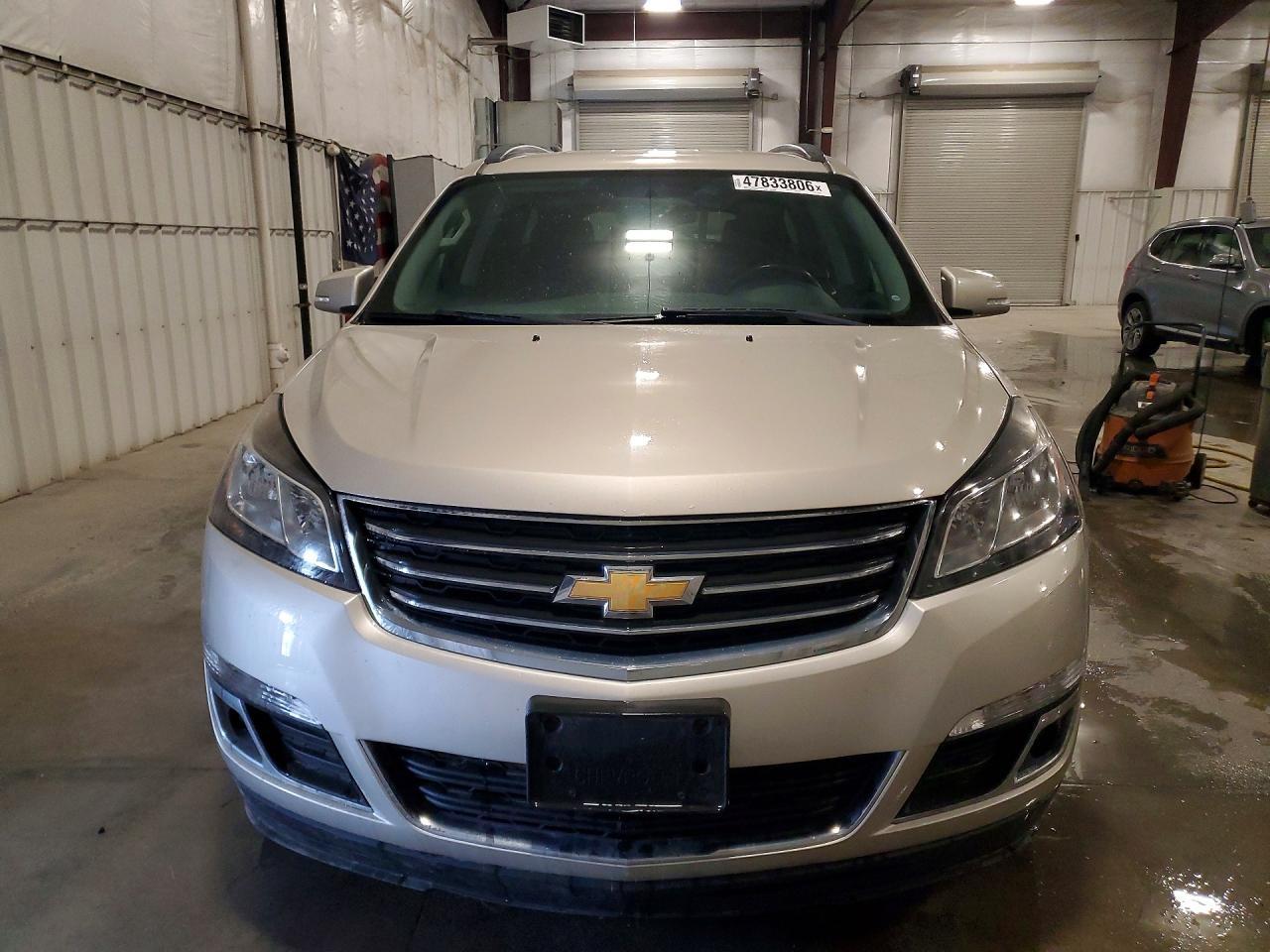 2017 Chevrolet Traverse Lt - Image 5