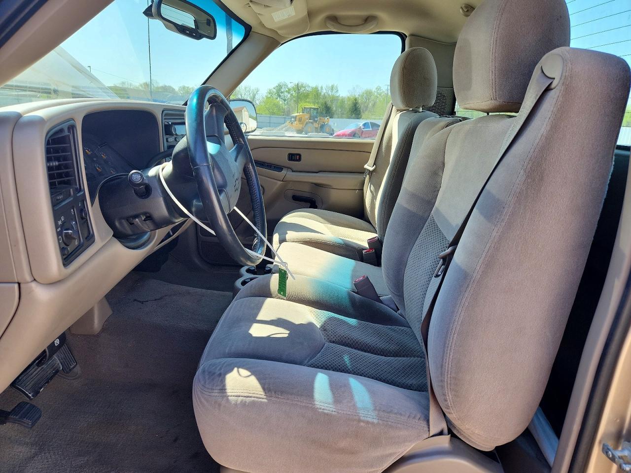 2004 Chevrolet Silverado C1500 - Image 7