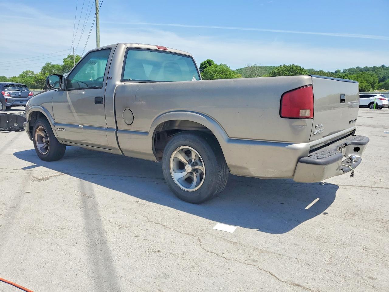 2001 Chevrolet S10 - Фото 2