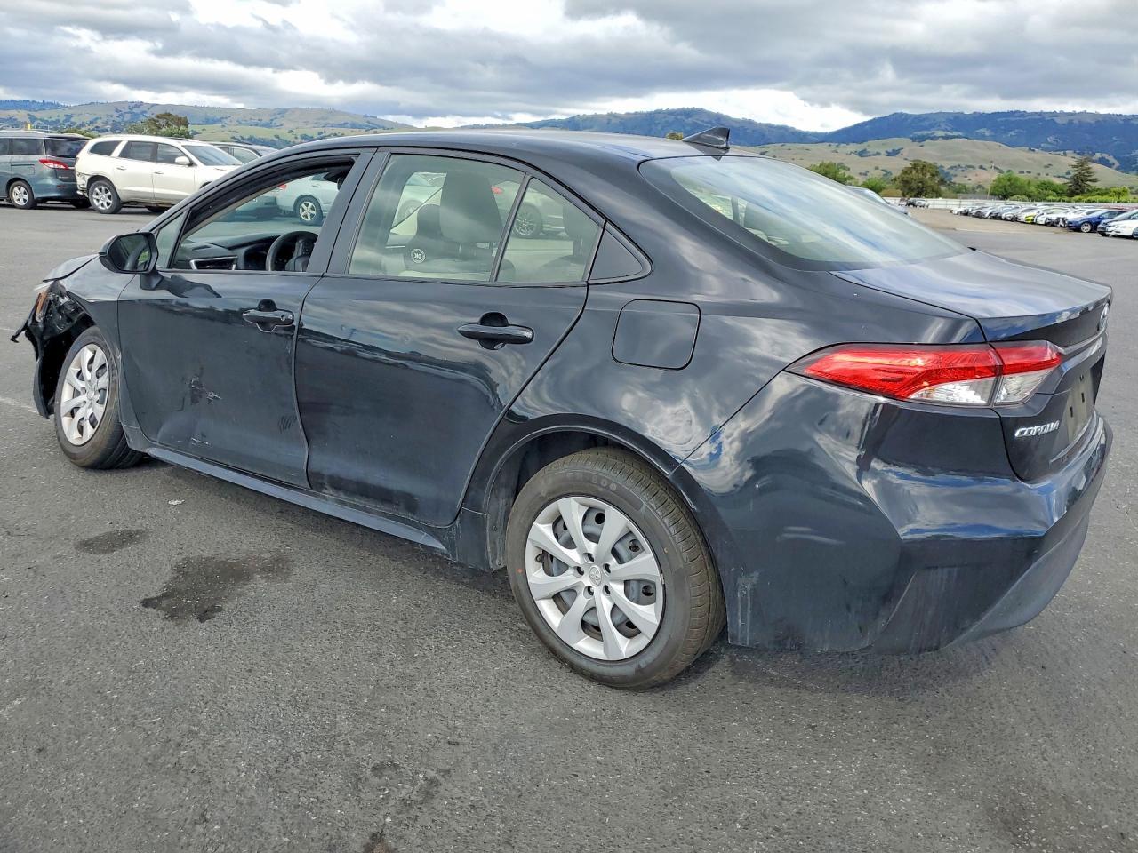 2023 Toyota Corolla Hybrid Le - Image 2