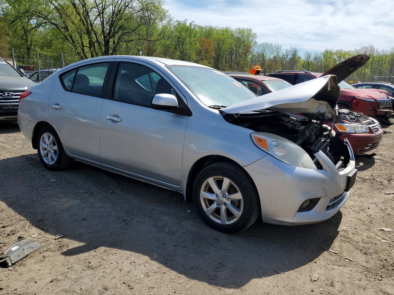2012 Nissan Versa 1.6 S - Фото 4