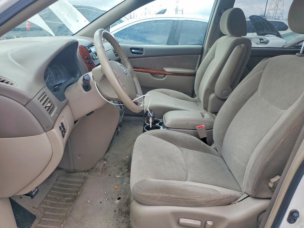 2004 Toyota Sienna Xle 7 Passenger - Фото 7