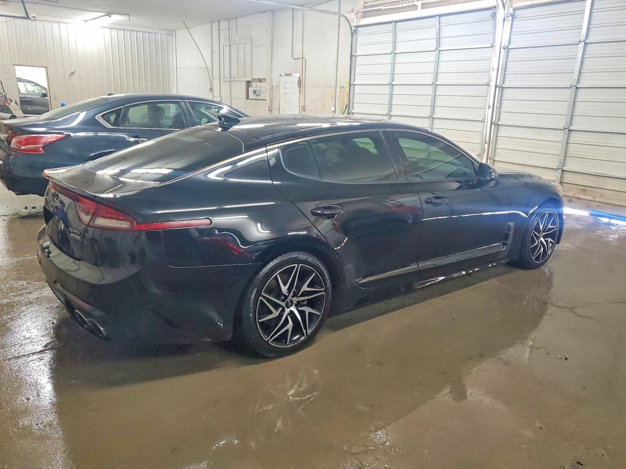 2022 Kia Stinger Gt-Line - Фото 3