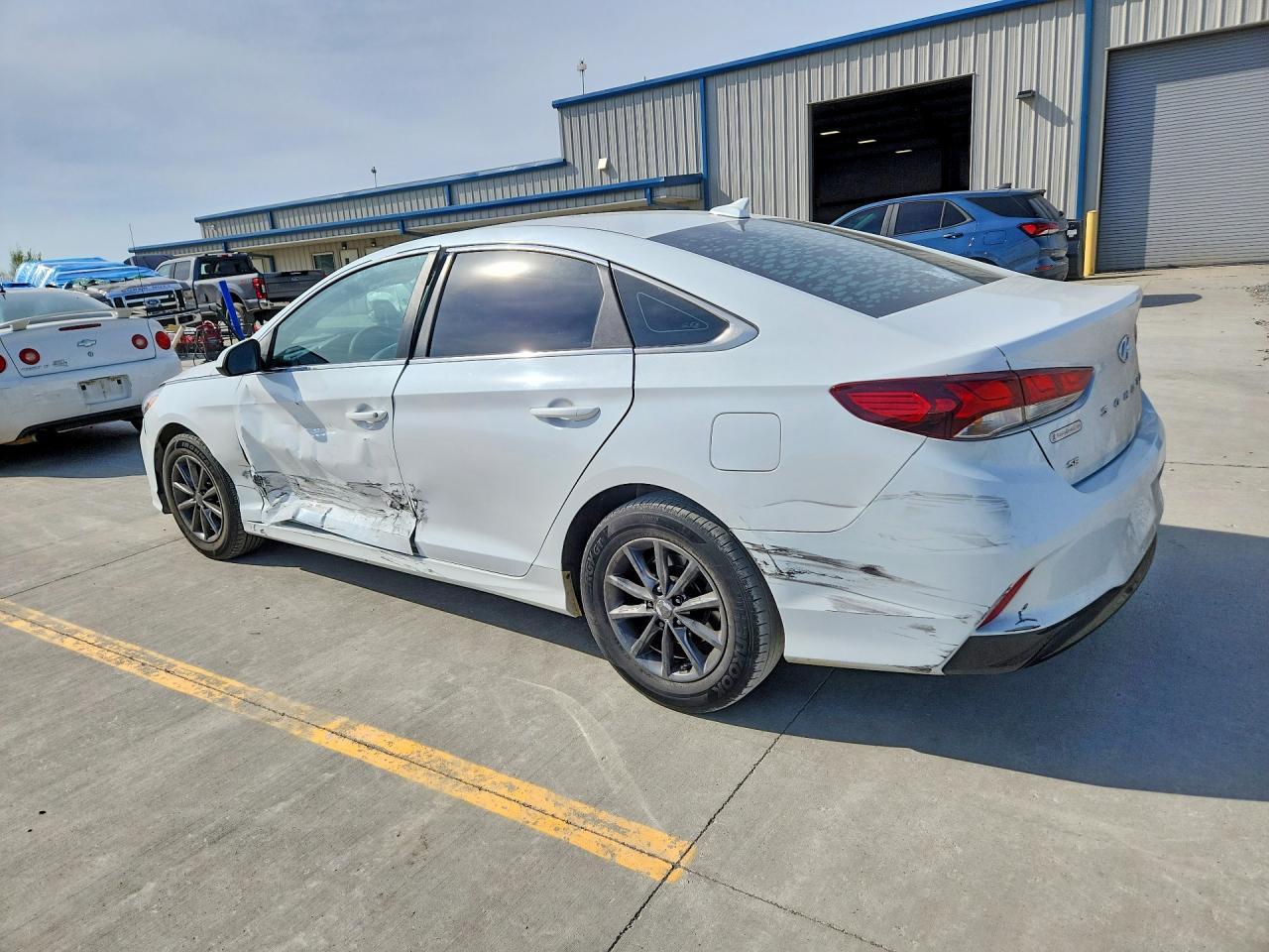 2019 Hyundai Sonata Se - Image 2