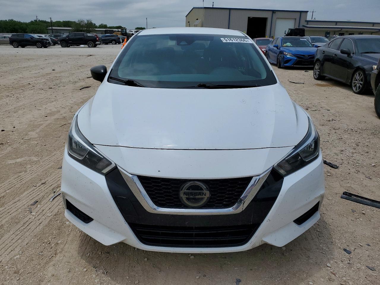 2021 Nissan Versa S - Фото 5