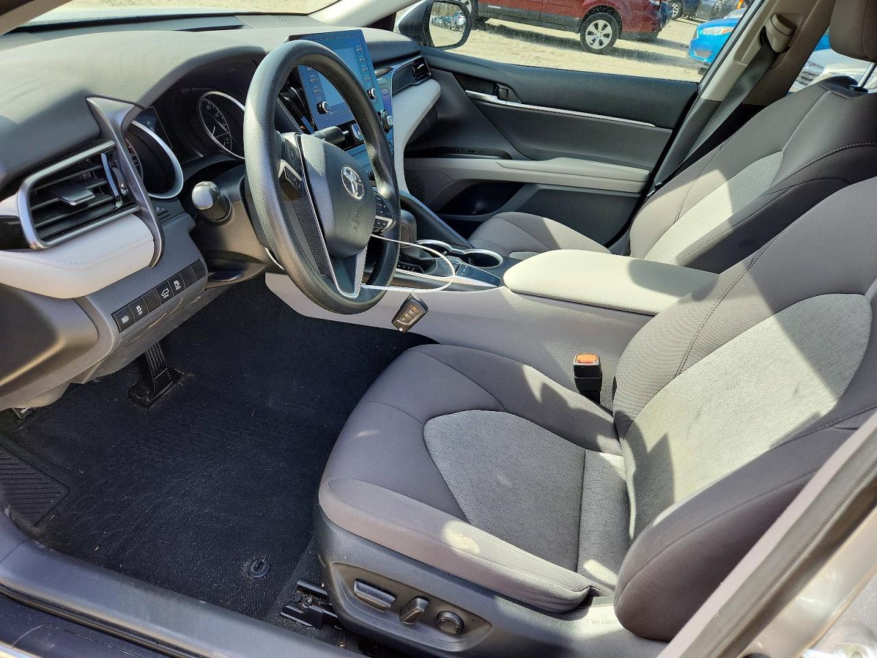 2023 Toyota Camry Le - Фото 7