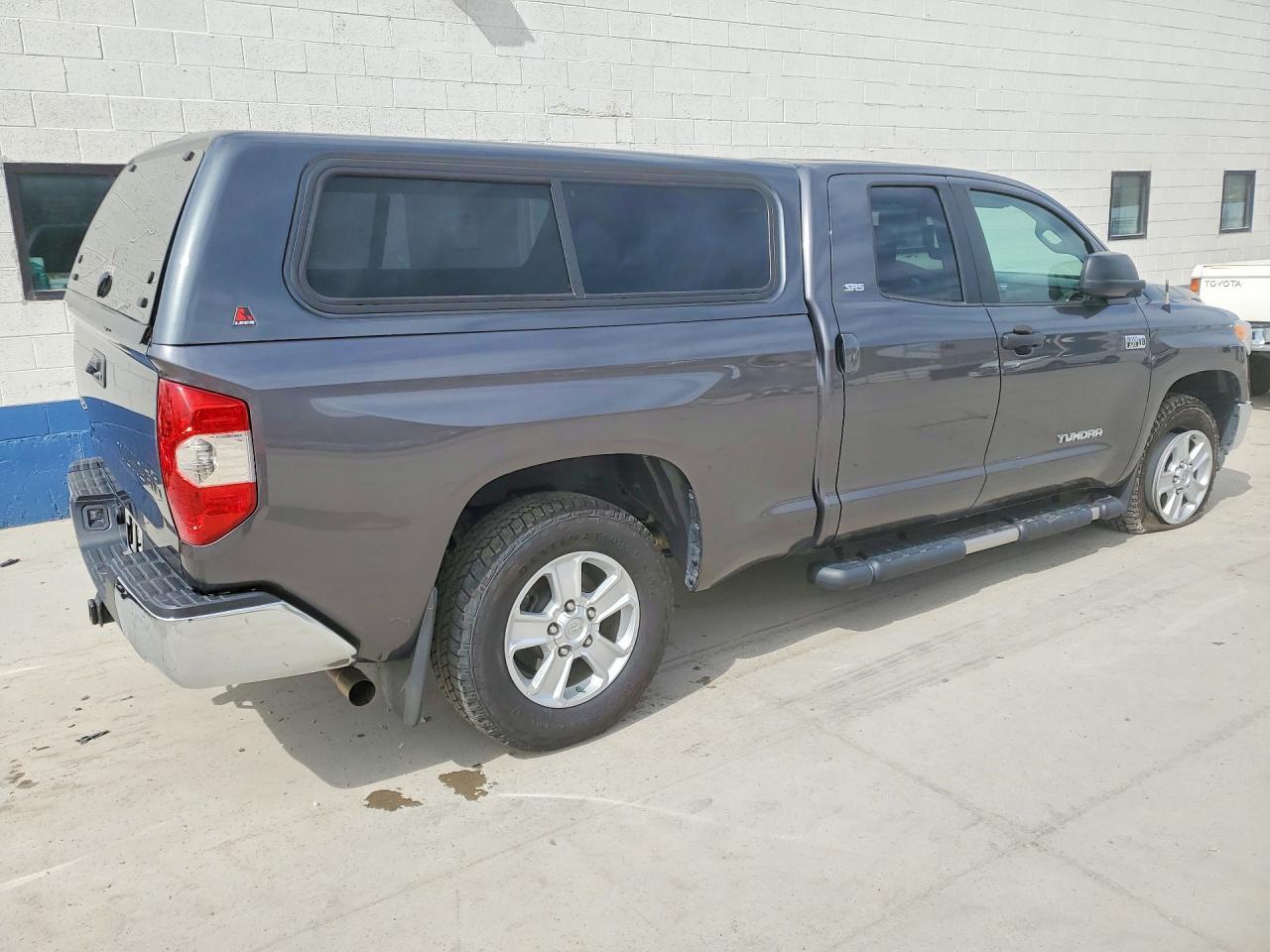 2014 Toyota Tundra Sr5 - Image 3