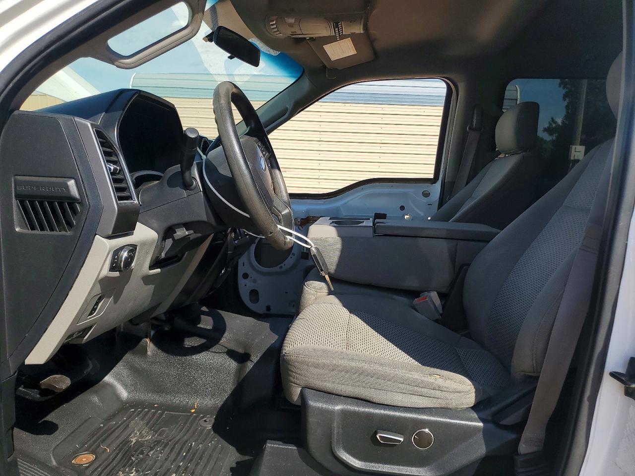 2019 Ford F350 Super Duty - Image 7