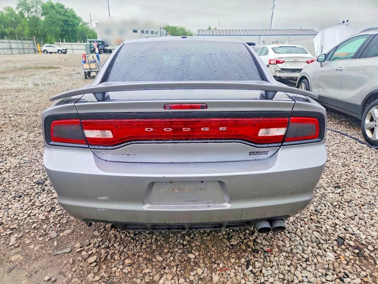 2013 Dodge Charger R - Image 6