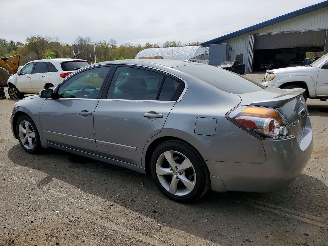 2007 Nissan Altima 3.5 Se - Фото 2