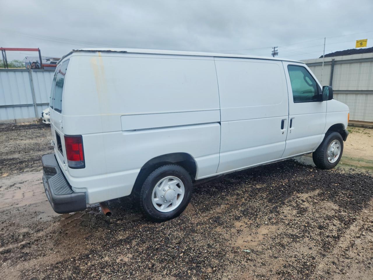 2007 Ford Econoline E150 Van - Фото 3