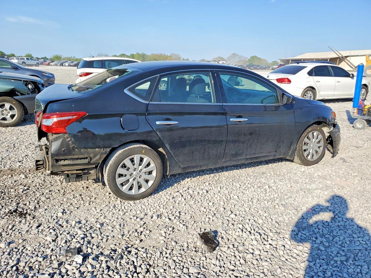 2017 Nissan Sentra S - Фото 3