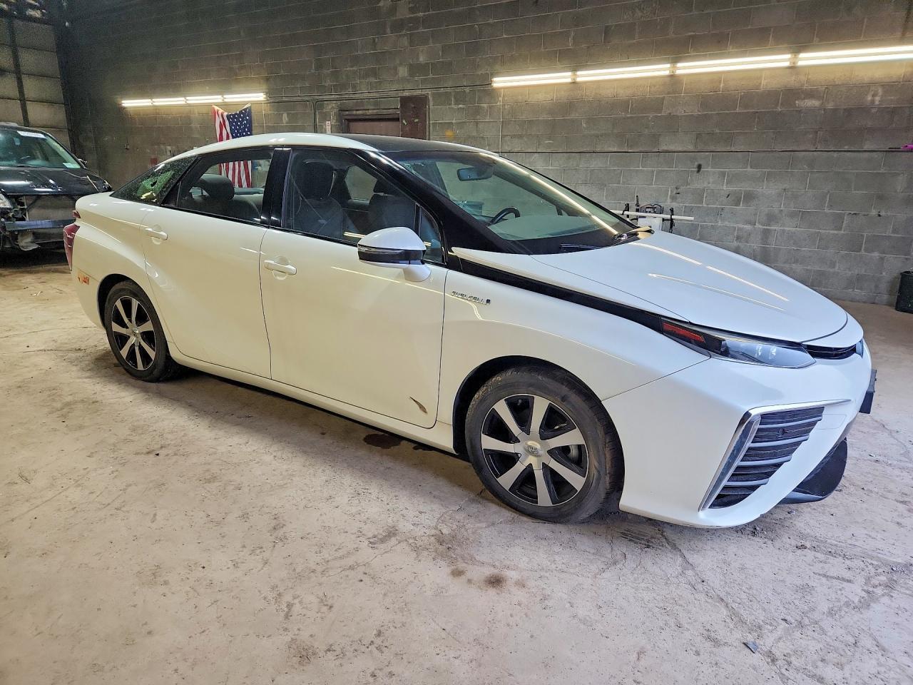 2017 Toyota Mirai Base - Image 4