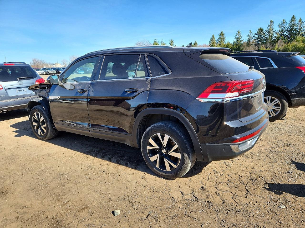 2021 Volkswagen Atlas Cross Sport Se - Image 2
