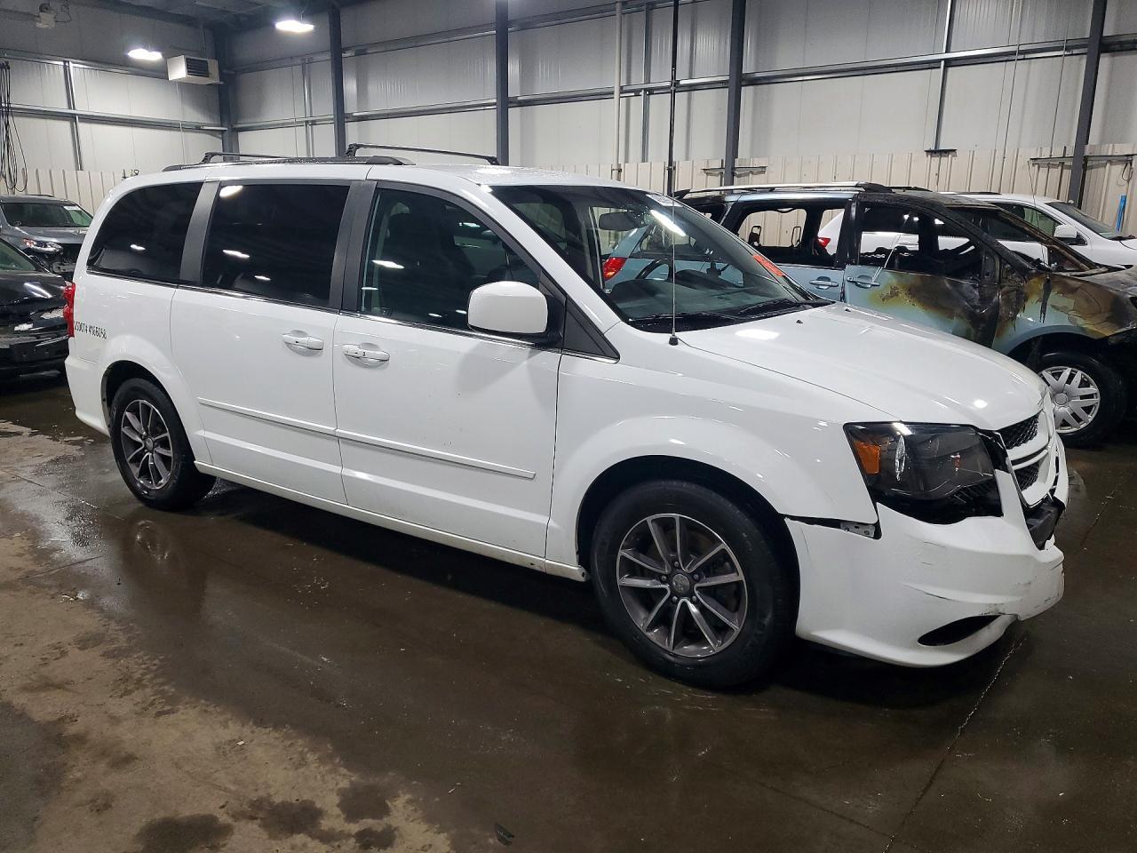 2017 Dodge Grand Caravan Sxt - Фото 4