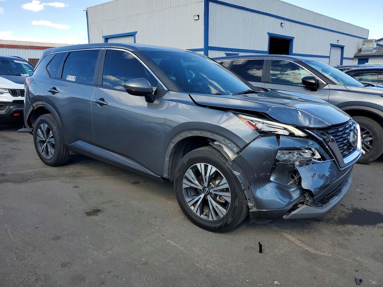 2023 Nissan Rogue Sv - Image 4