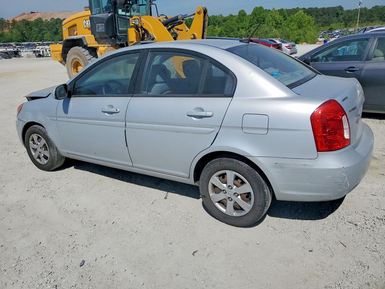 2011 Hyundai Accent Gls - Фото 2