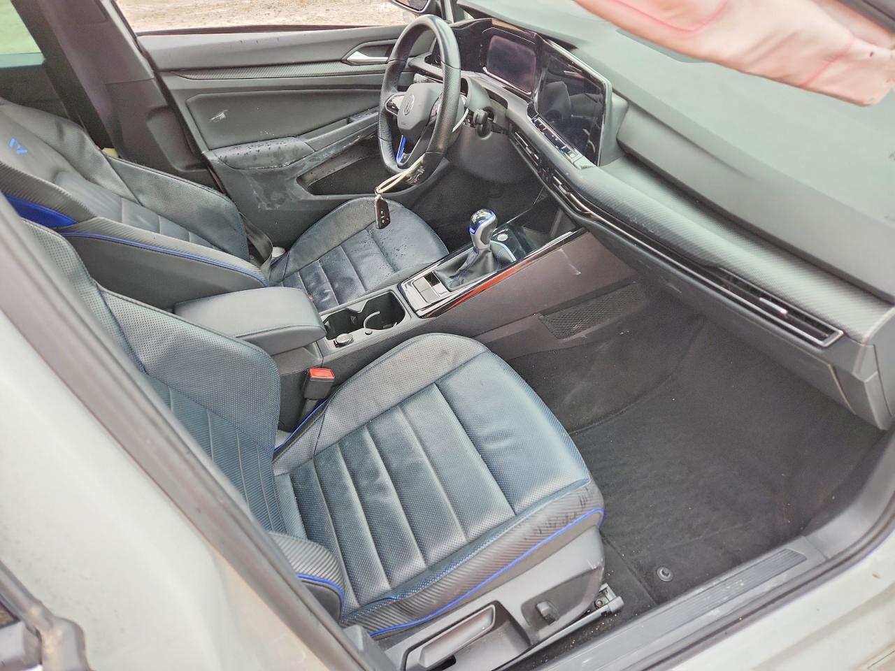 2023 Volkswagen Golf R - Image 7