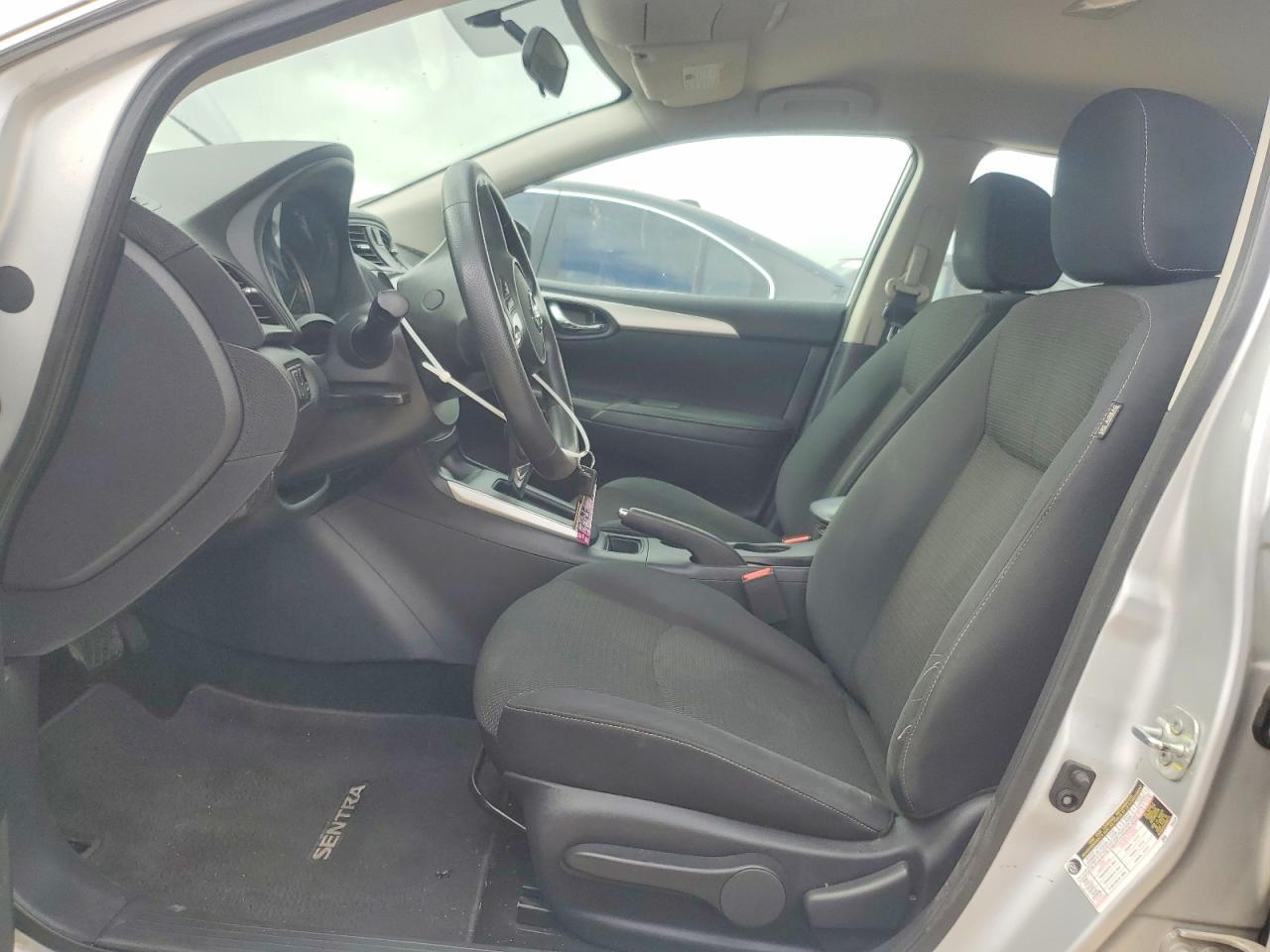 2019 Nissan Sentra S - Image 6