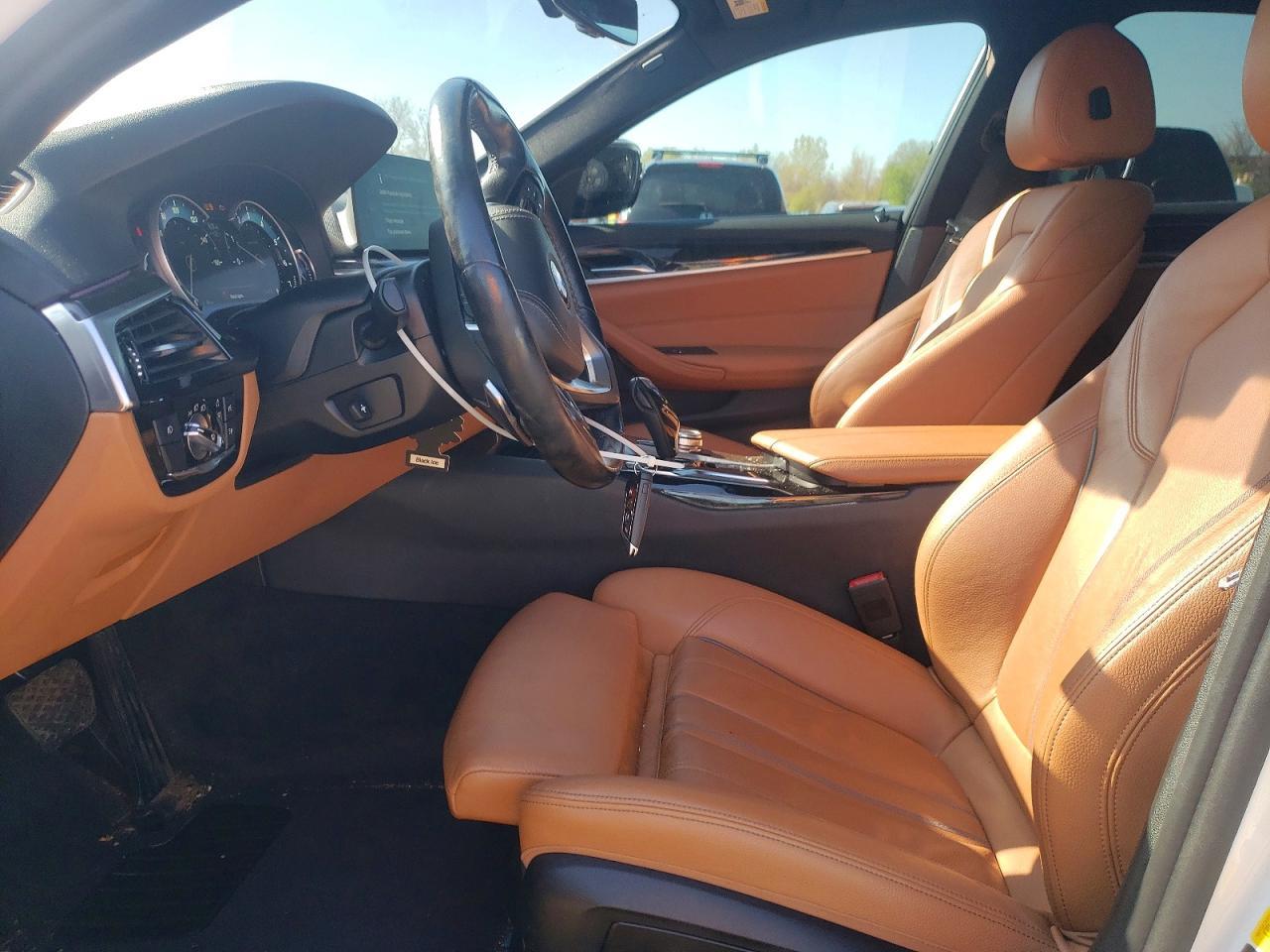 2018 BMW 530 Xi - Image 7