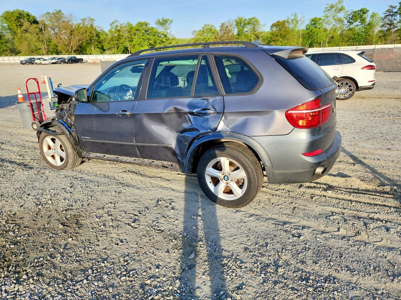 2013 BMW X5 xDrive35D - Image 2