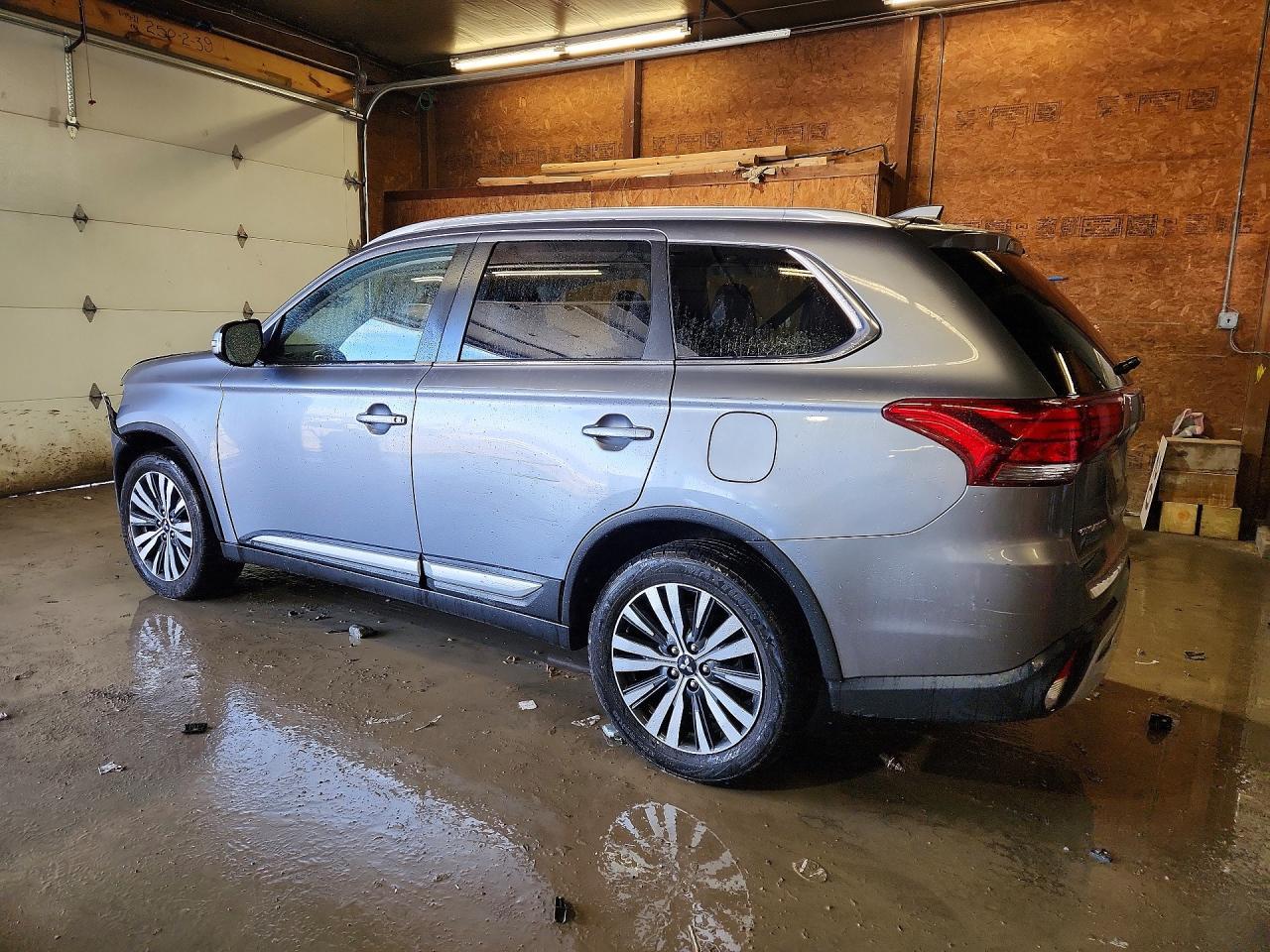 2020 Mitsubishi Outlander Se - Image 2