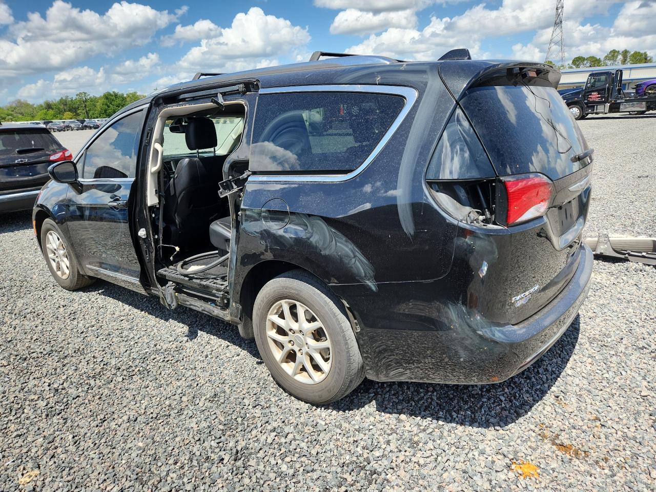 2019 Chrysler Pacifica Touring L - Фото 2