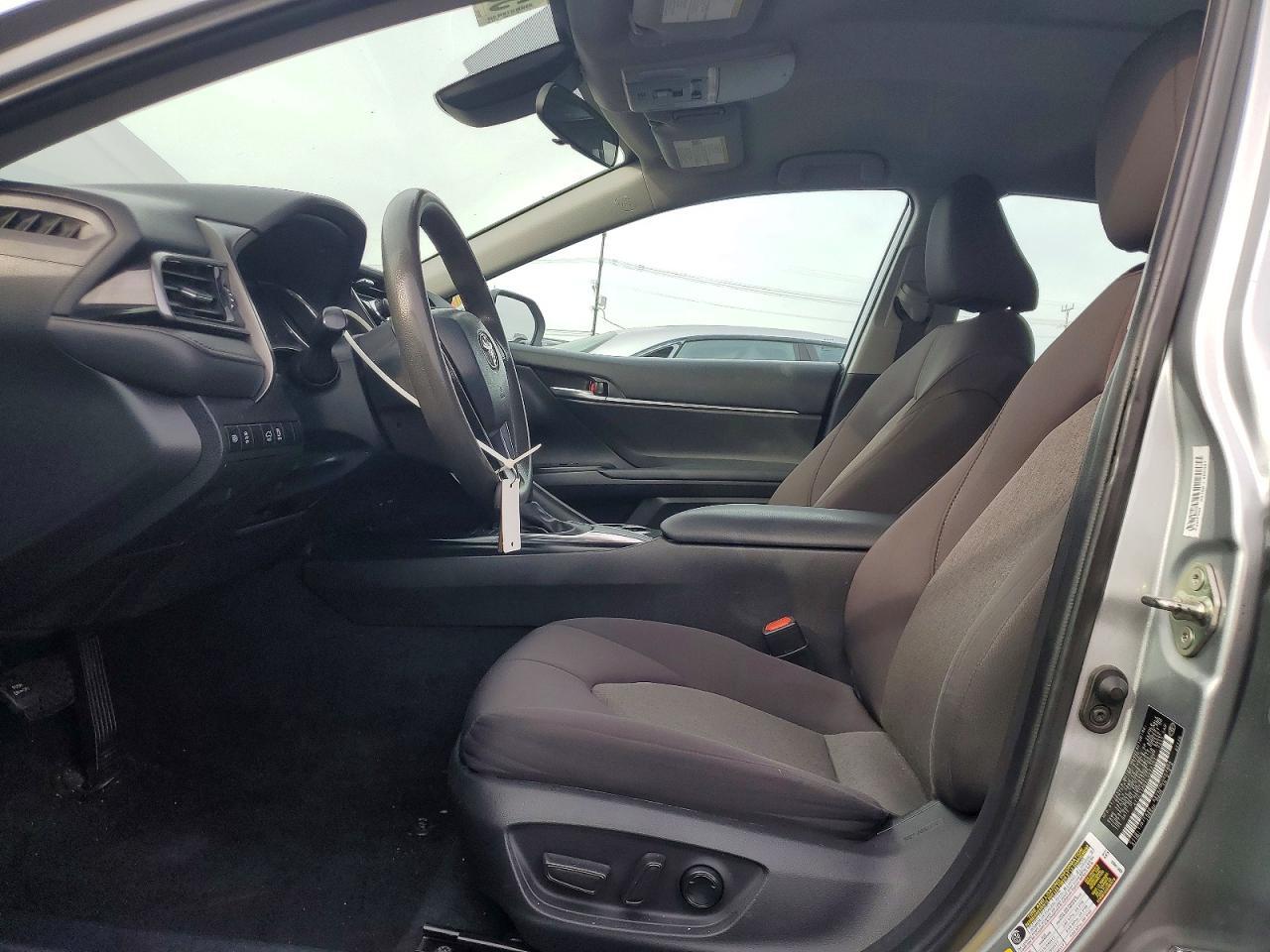 2020 Toyota Camry Le - Image 7