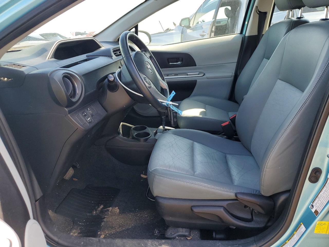 2013 Toyota Prius C Four - Фото 7
