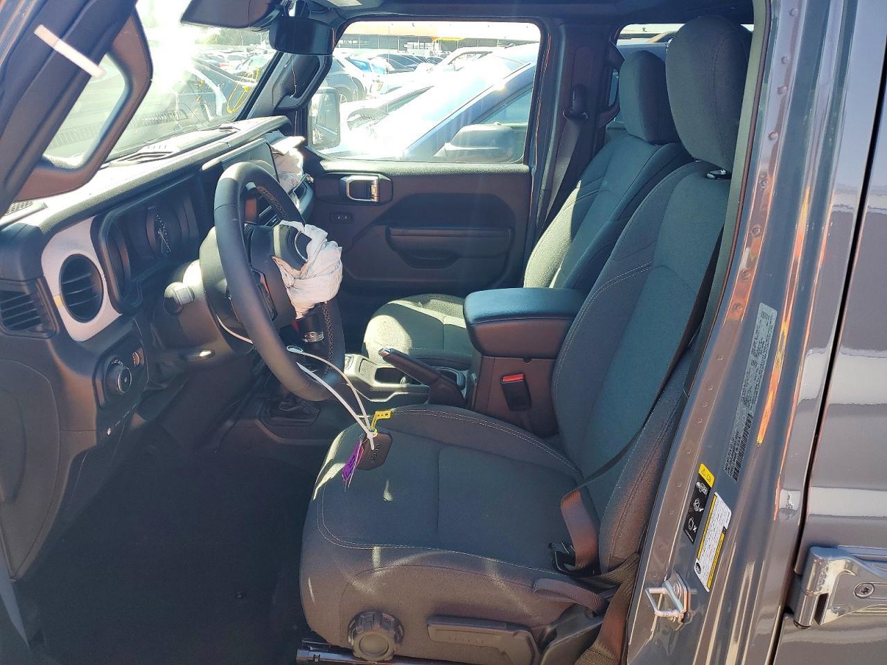2024 Jeep Wrangler 4Xe - Image 7