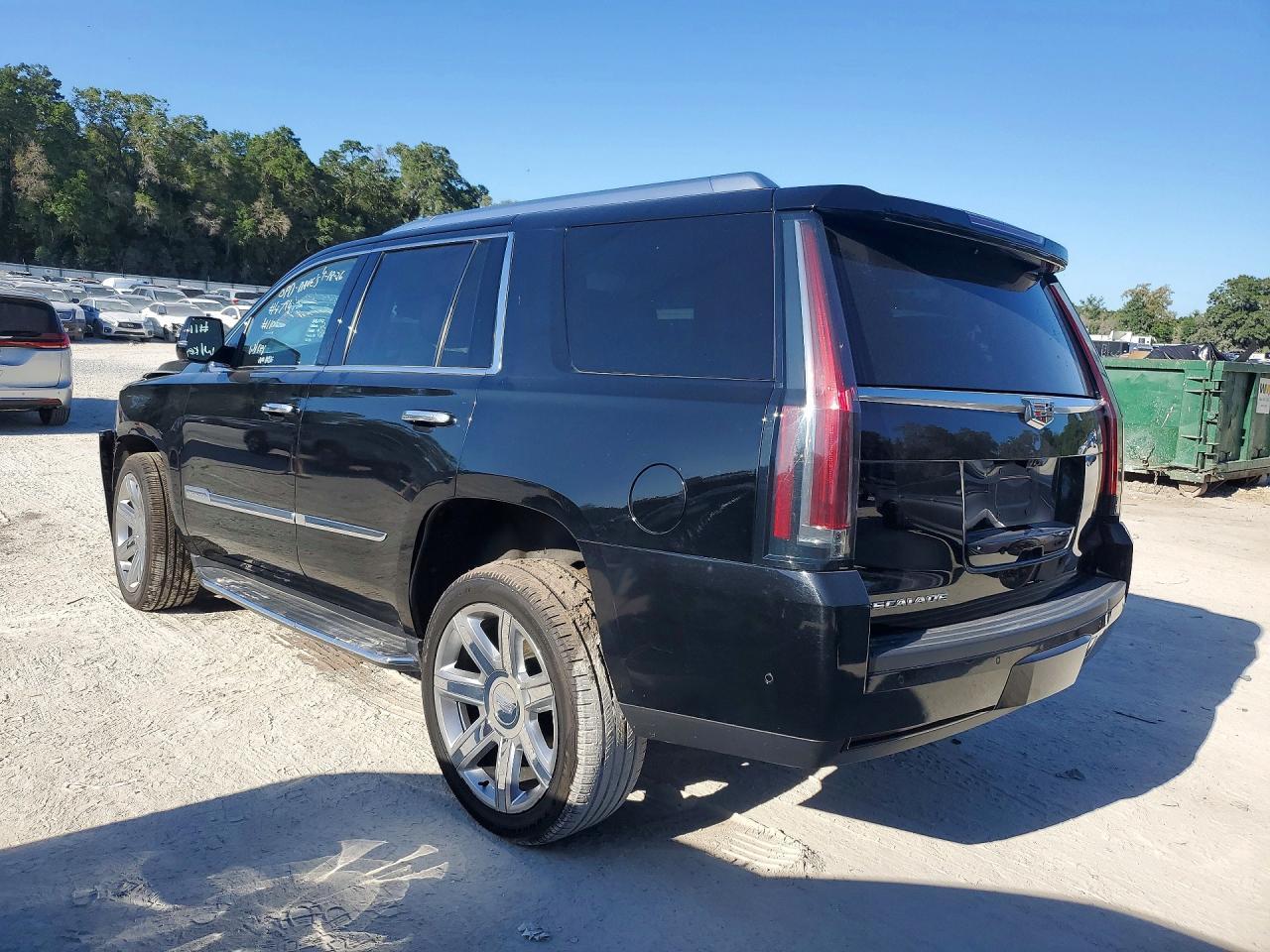 2017 Cadillac Escalade Luxury - Фото 2