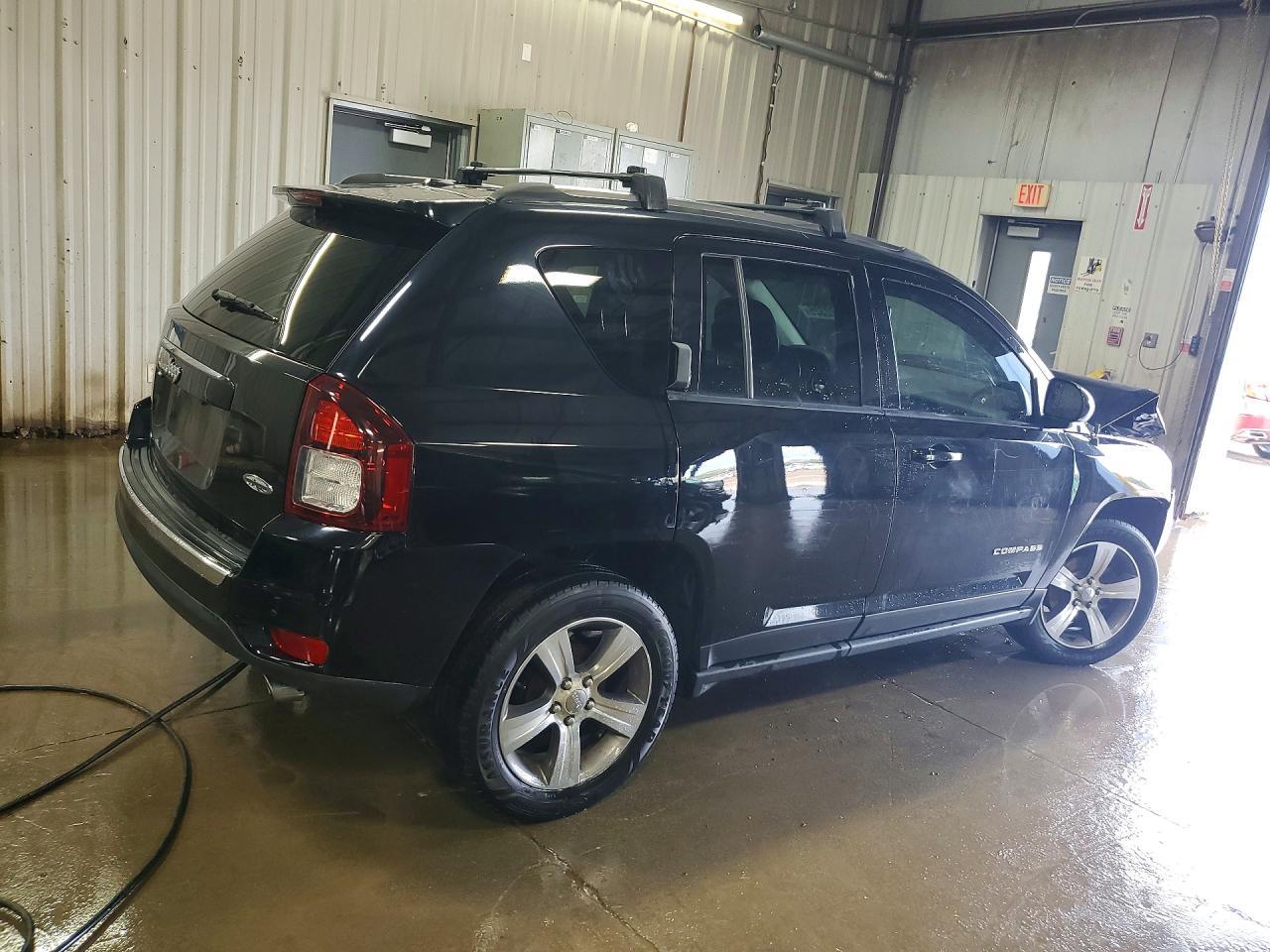 2016 Jeep Compass Latitude - Фото 3