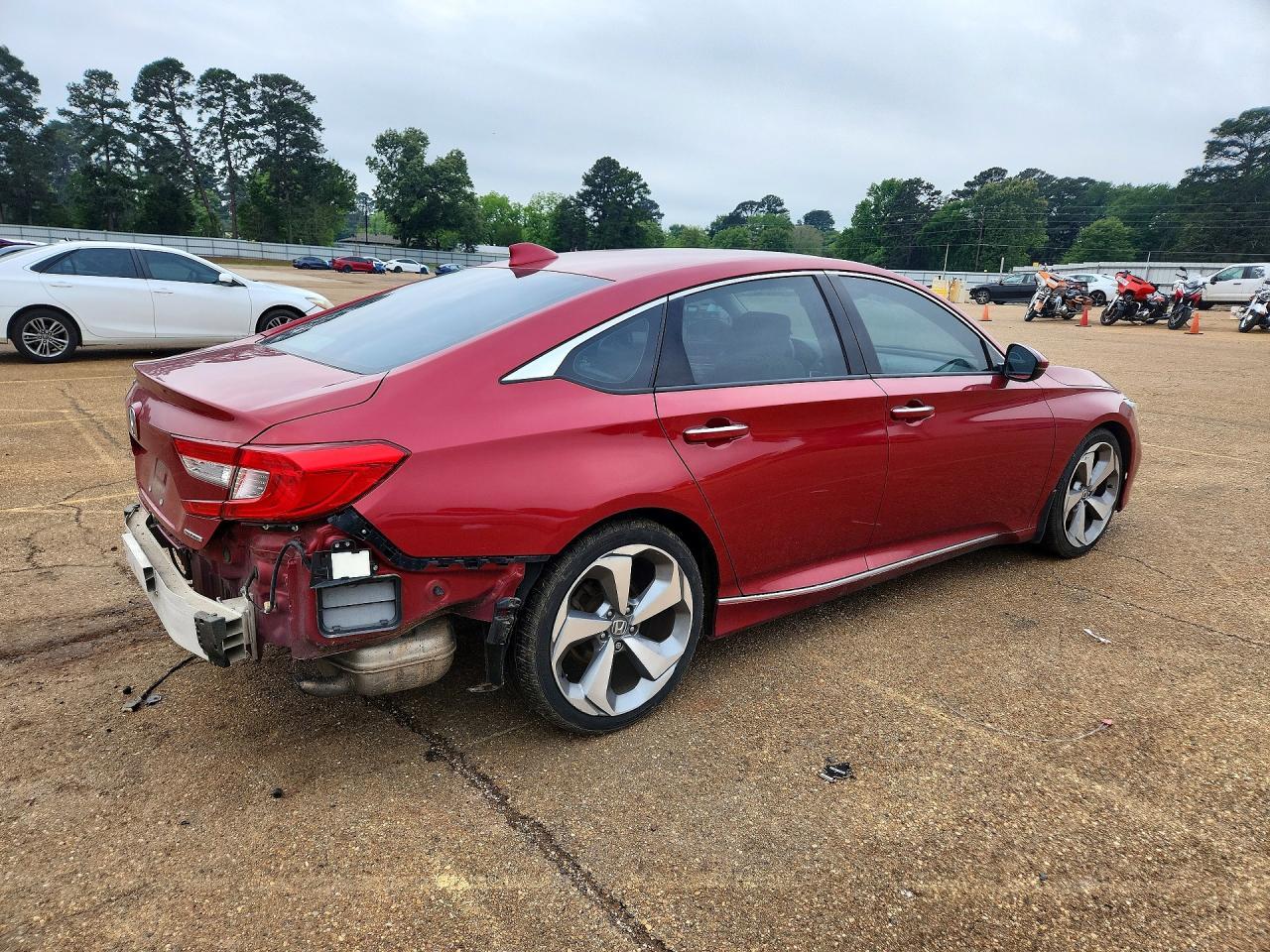 2018 Honda Accord Touring - Фото 3