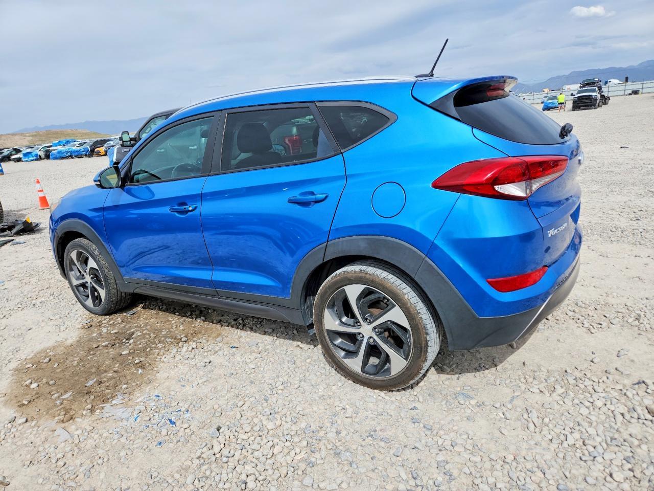2016 Hyundai Tucson Sport - Image 2