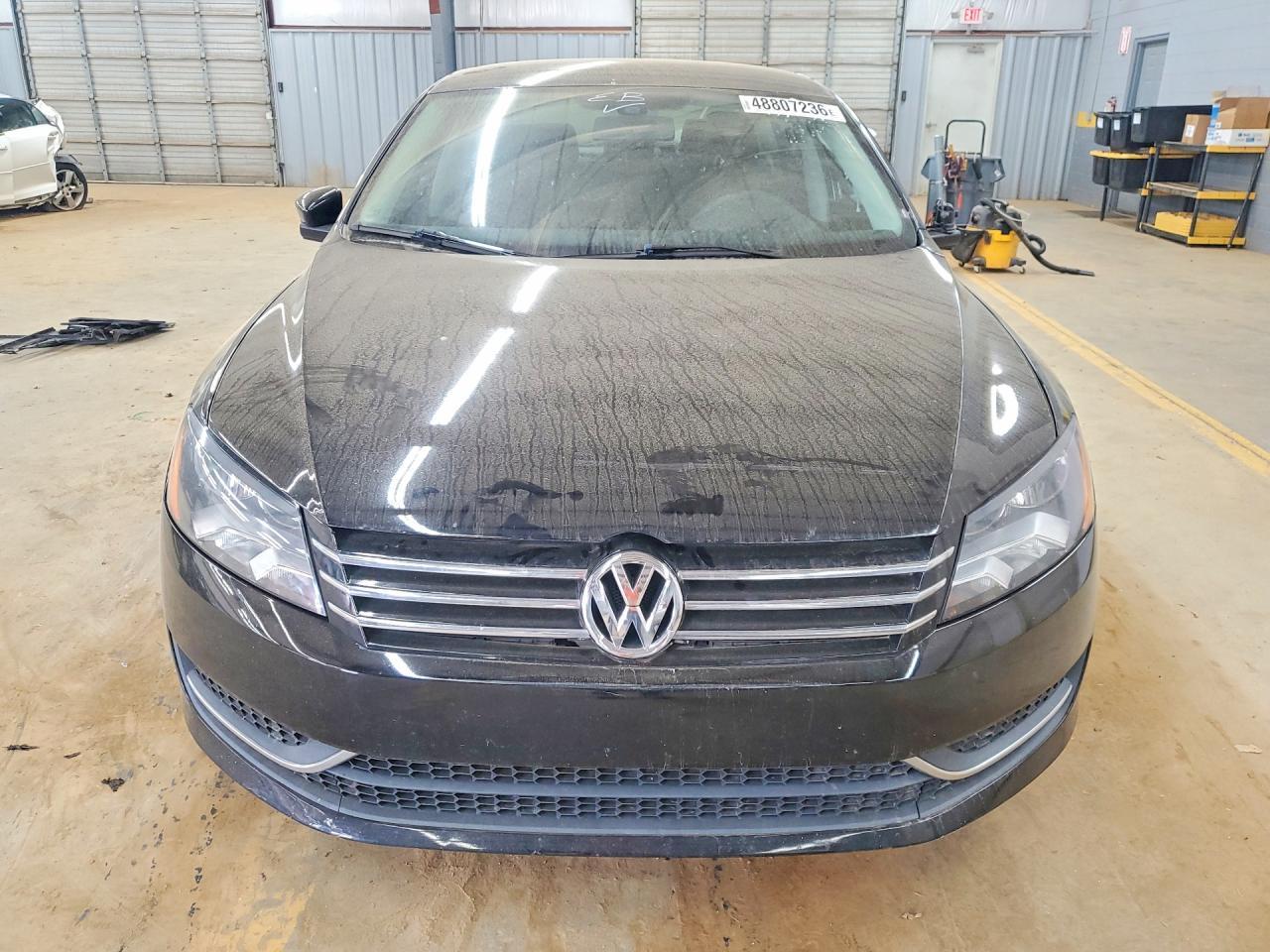 2012 Volkswagen Passat - Image 5