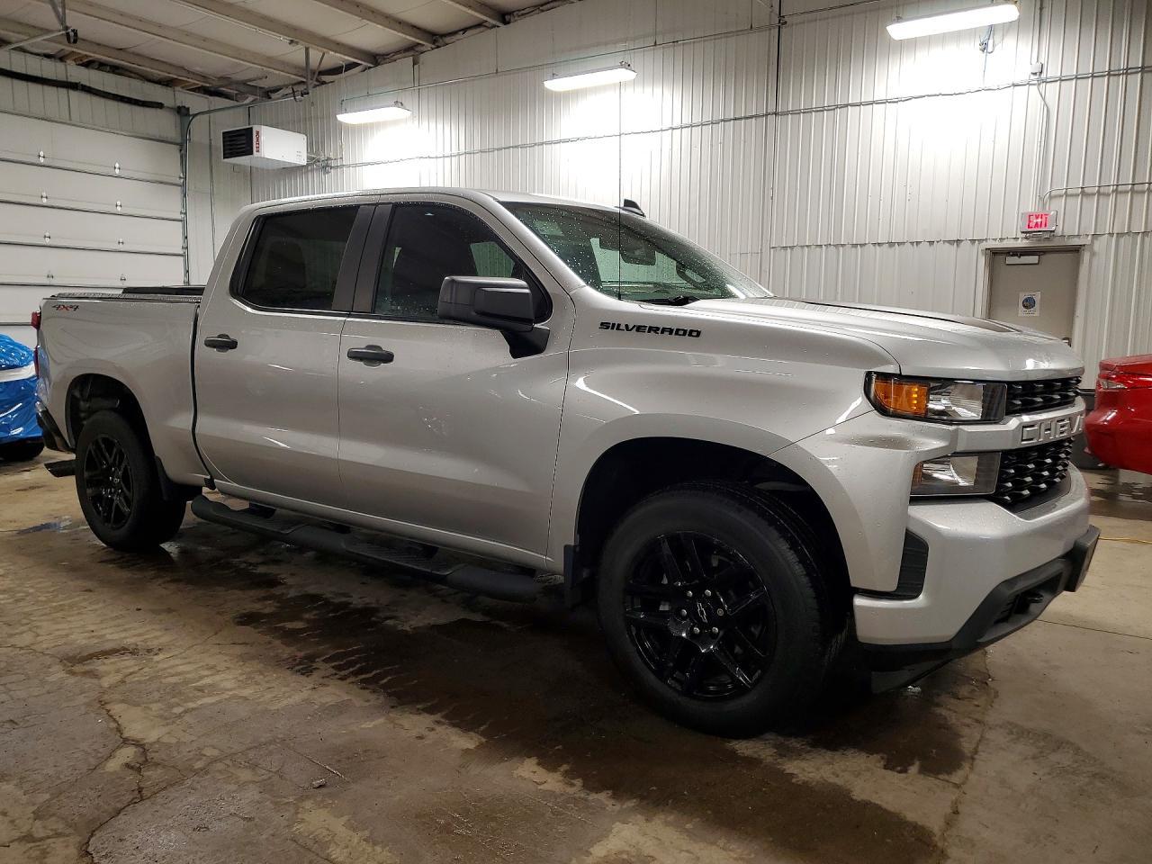 2021 Chevrolet Silverado K1500 Custom - Фото 4