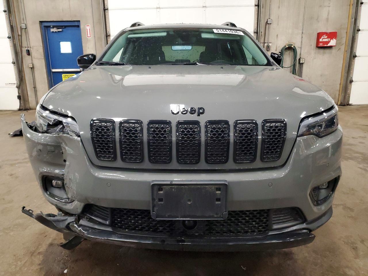 2023 Jeep Cherokee Altitude Lux - Image 5