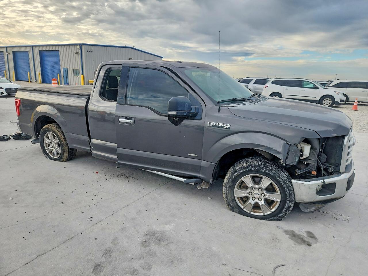 2015 Ford F150 Super Cab - Image 4