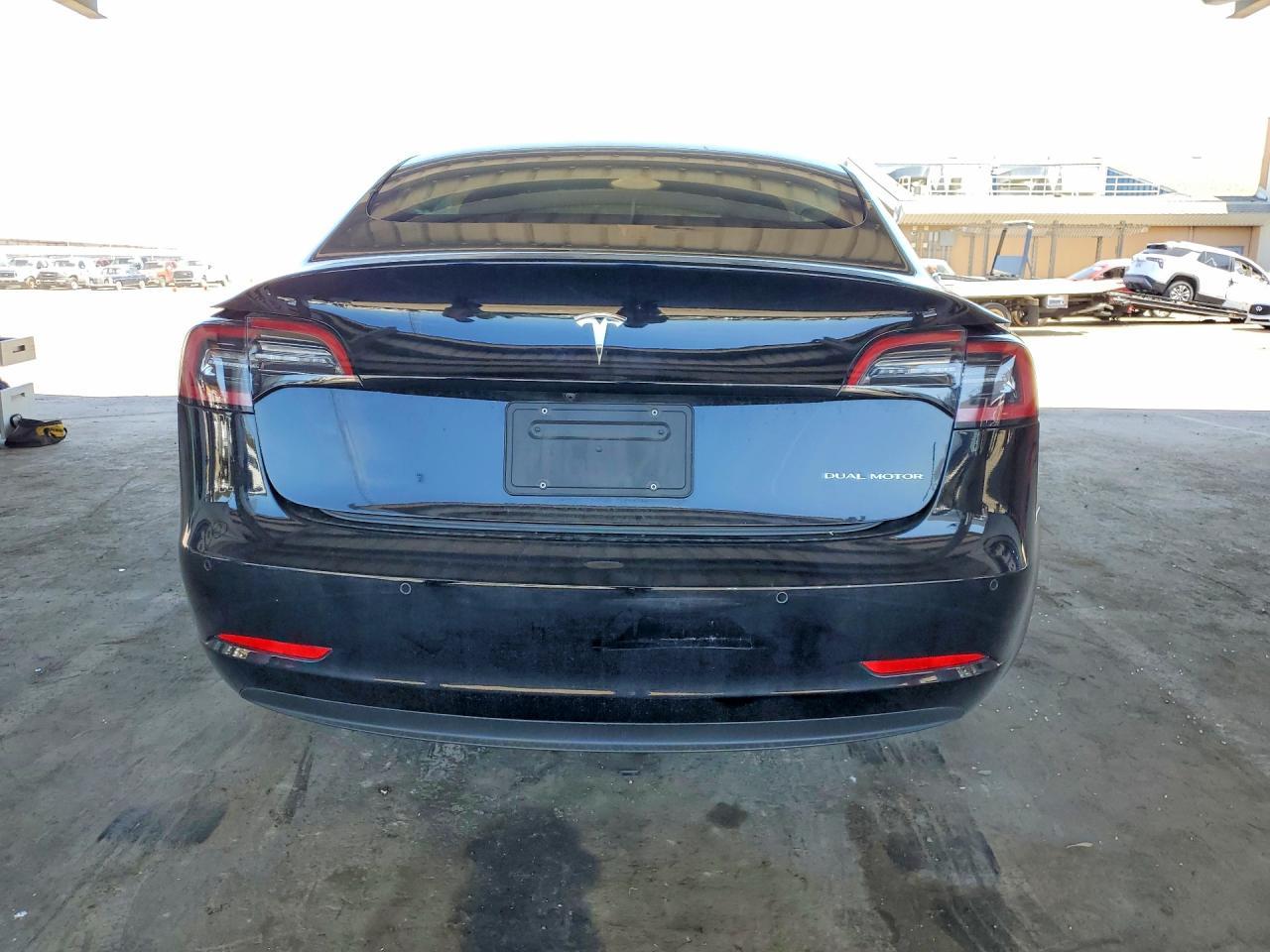 2022 Tesla Model 3 - Image 6