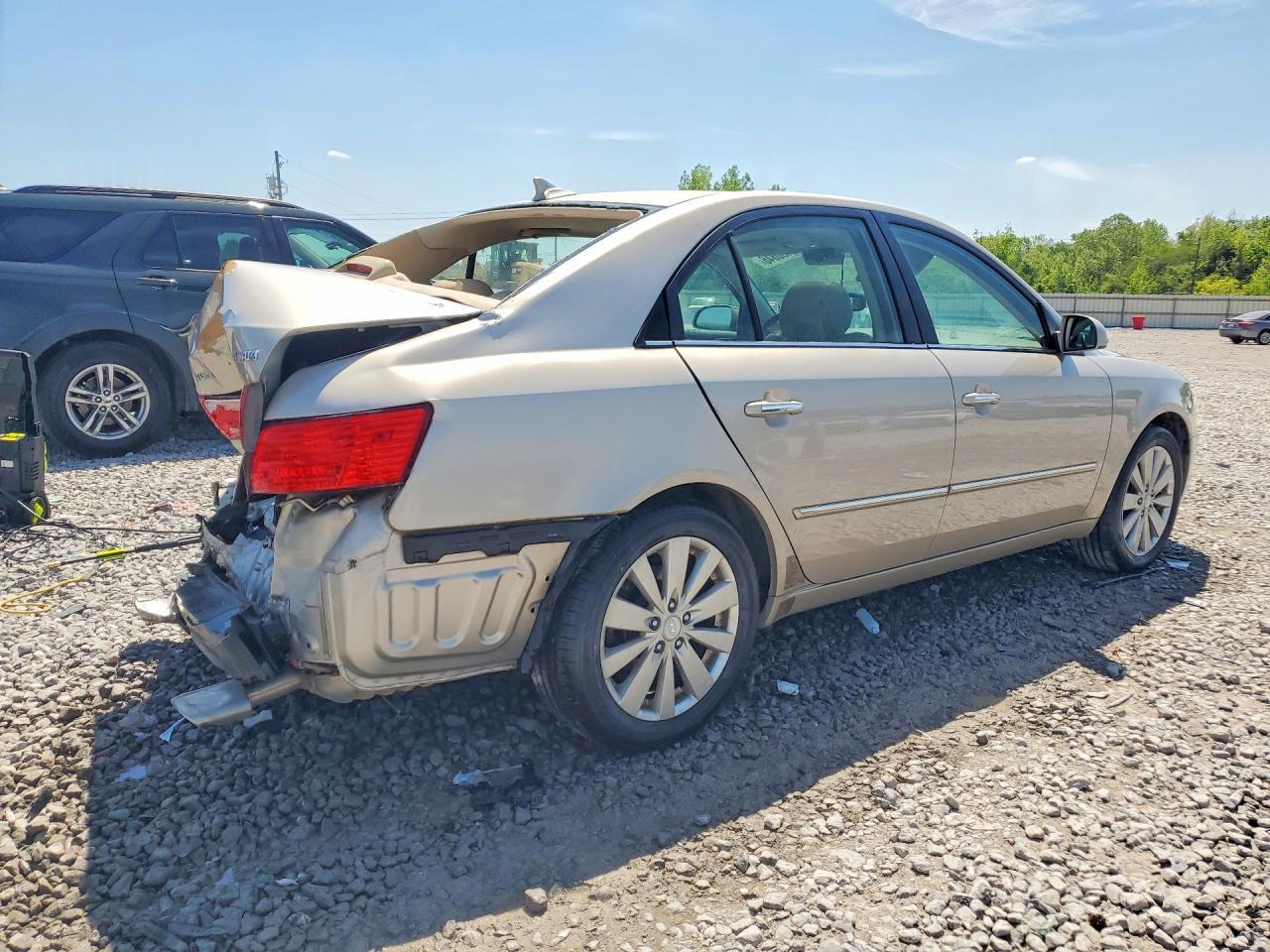 2009 Hyundai Sonata Limited V6 - Image 3