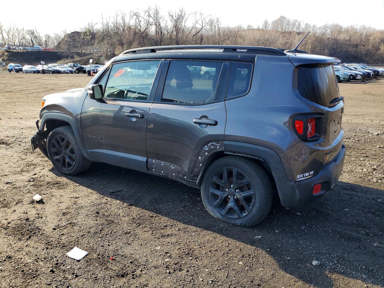 2016 Jeep Renegade Latitude - Фото 2