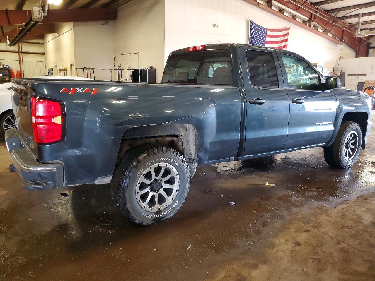 2018 Chevrolet Silverado K1500 - Image 3
