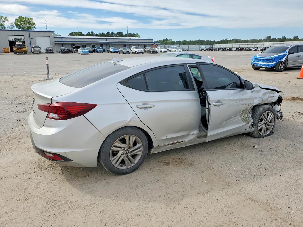 2019 Hyundai Elantra Sel - Фото 3