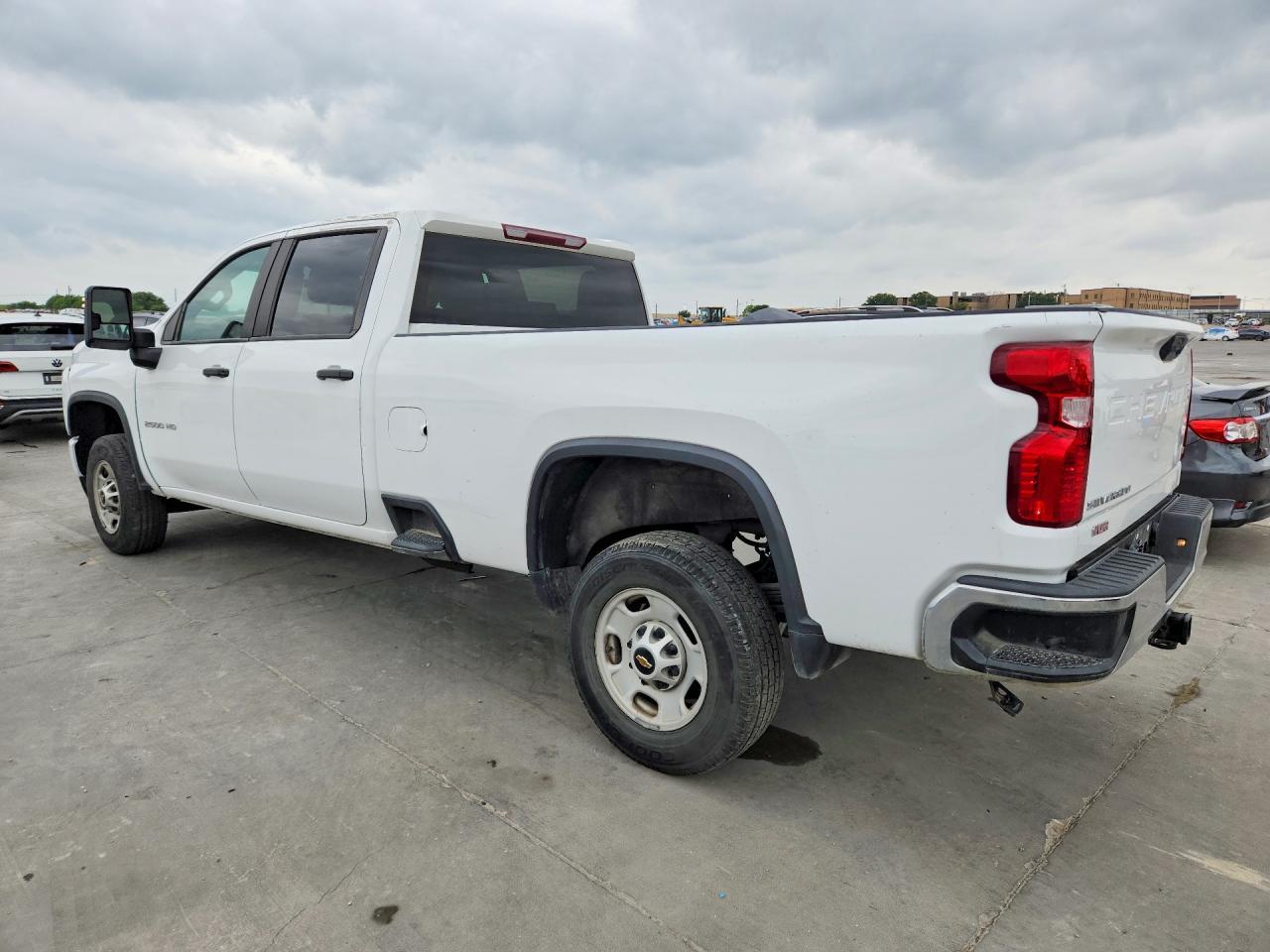 2023 Chevrolet Silverado C2500 Heavy Duty - Фото 2