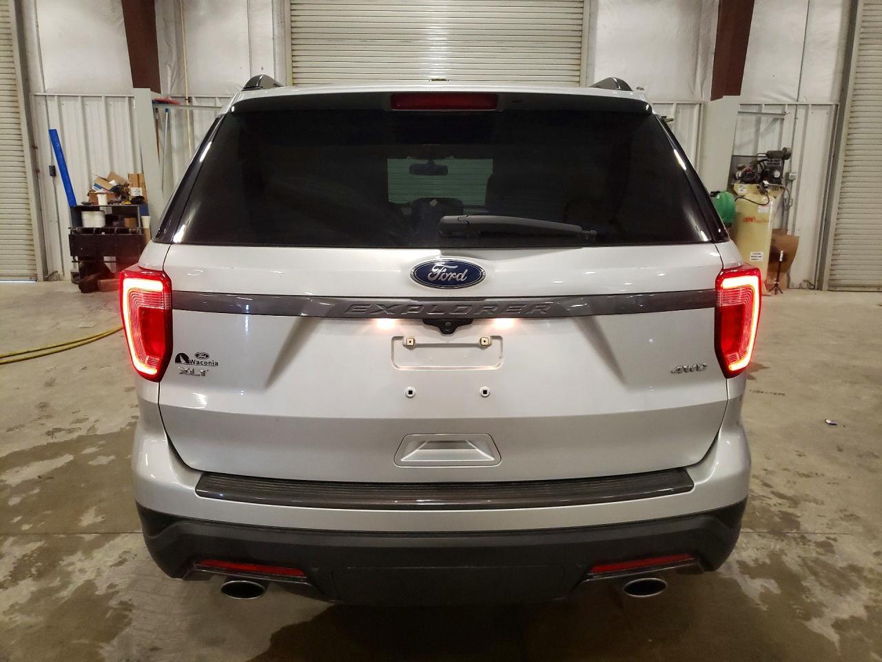 2018 Ford Explorer Xlt - Image 6