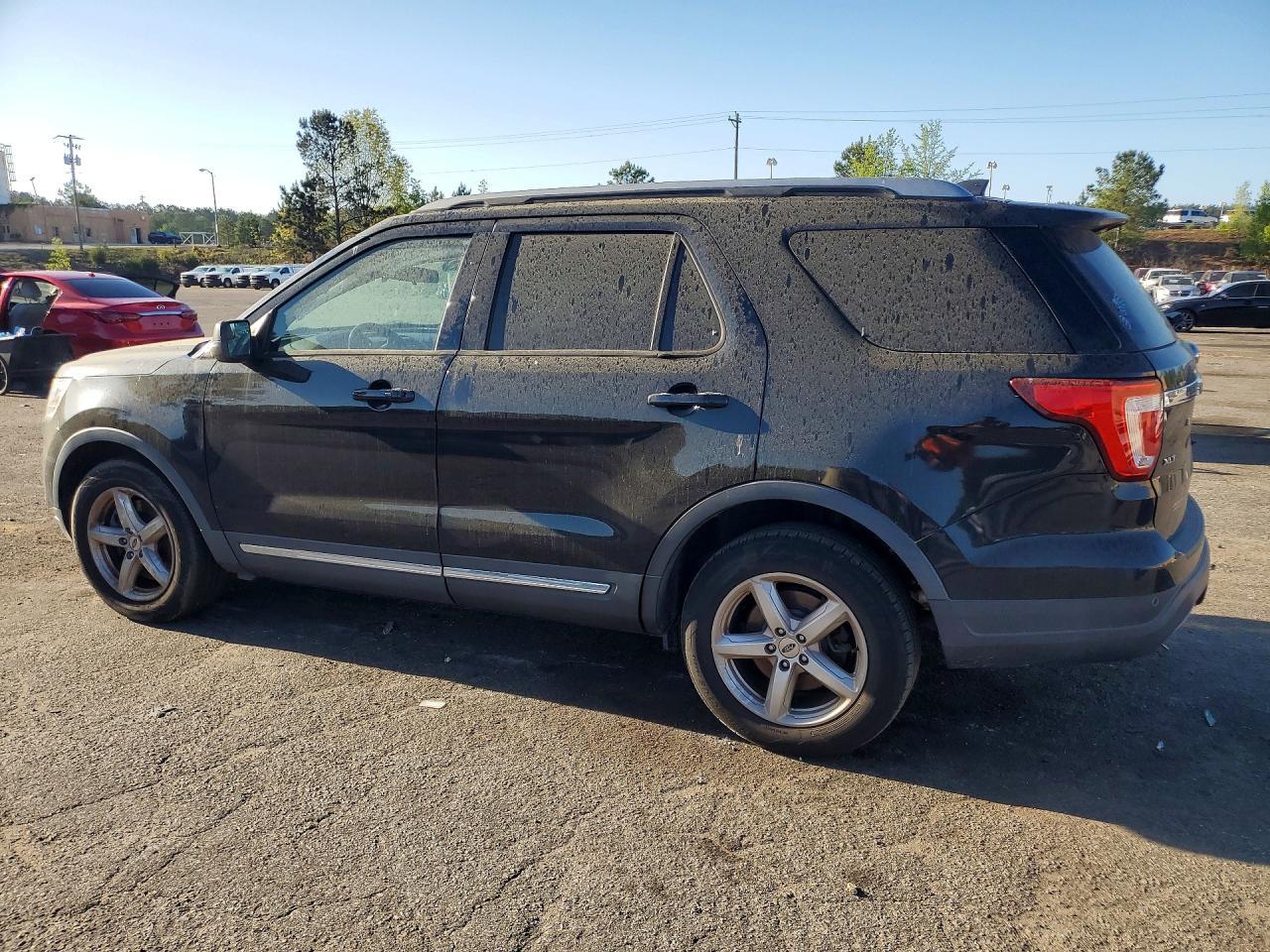 2019 Ford Explorer Xlt - Фото 2