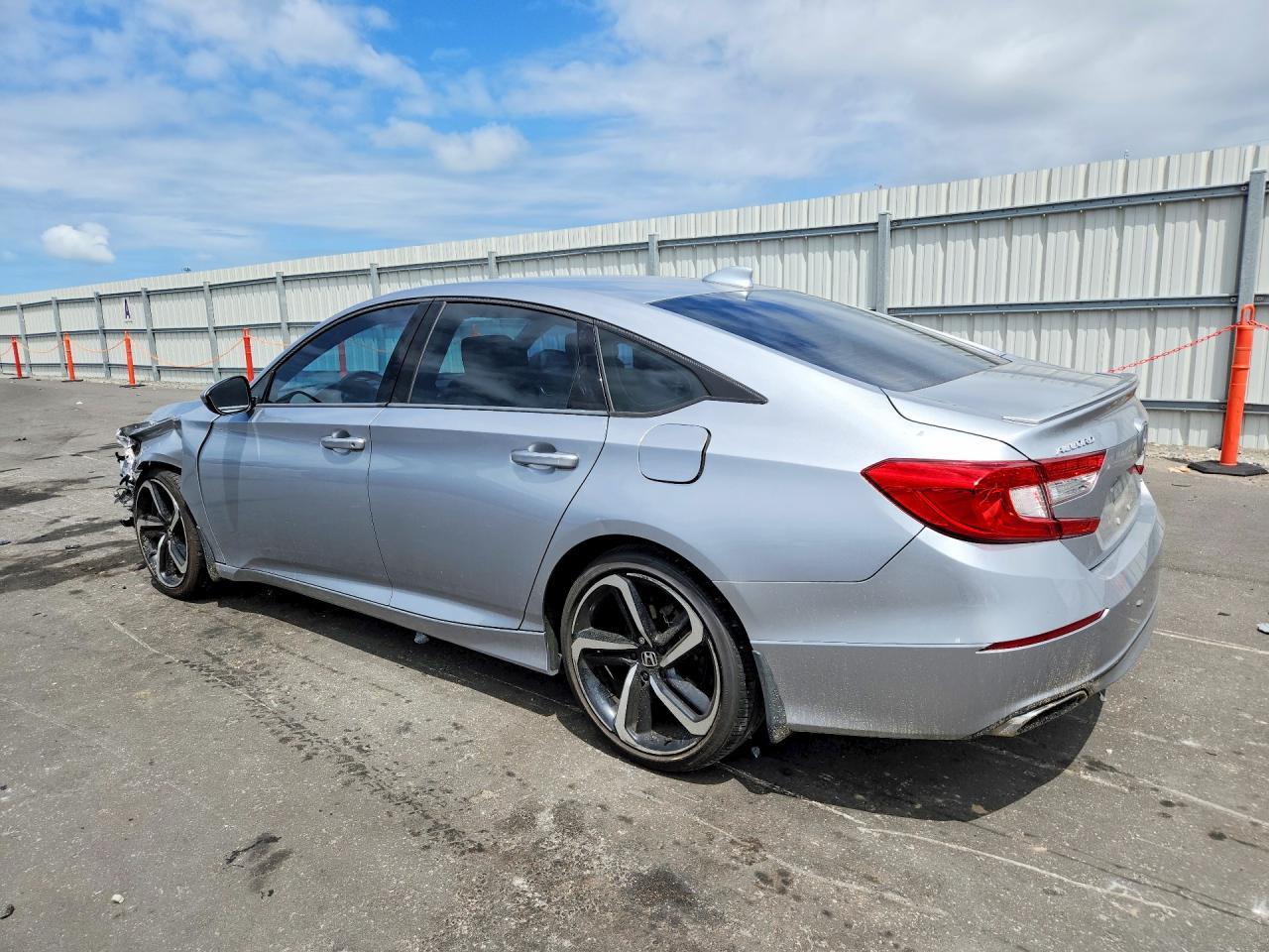 2018 Honda Accord Sport - Фото 2