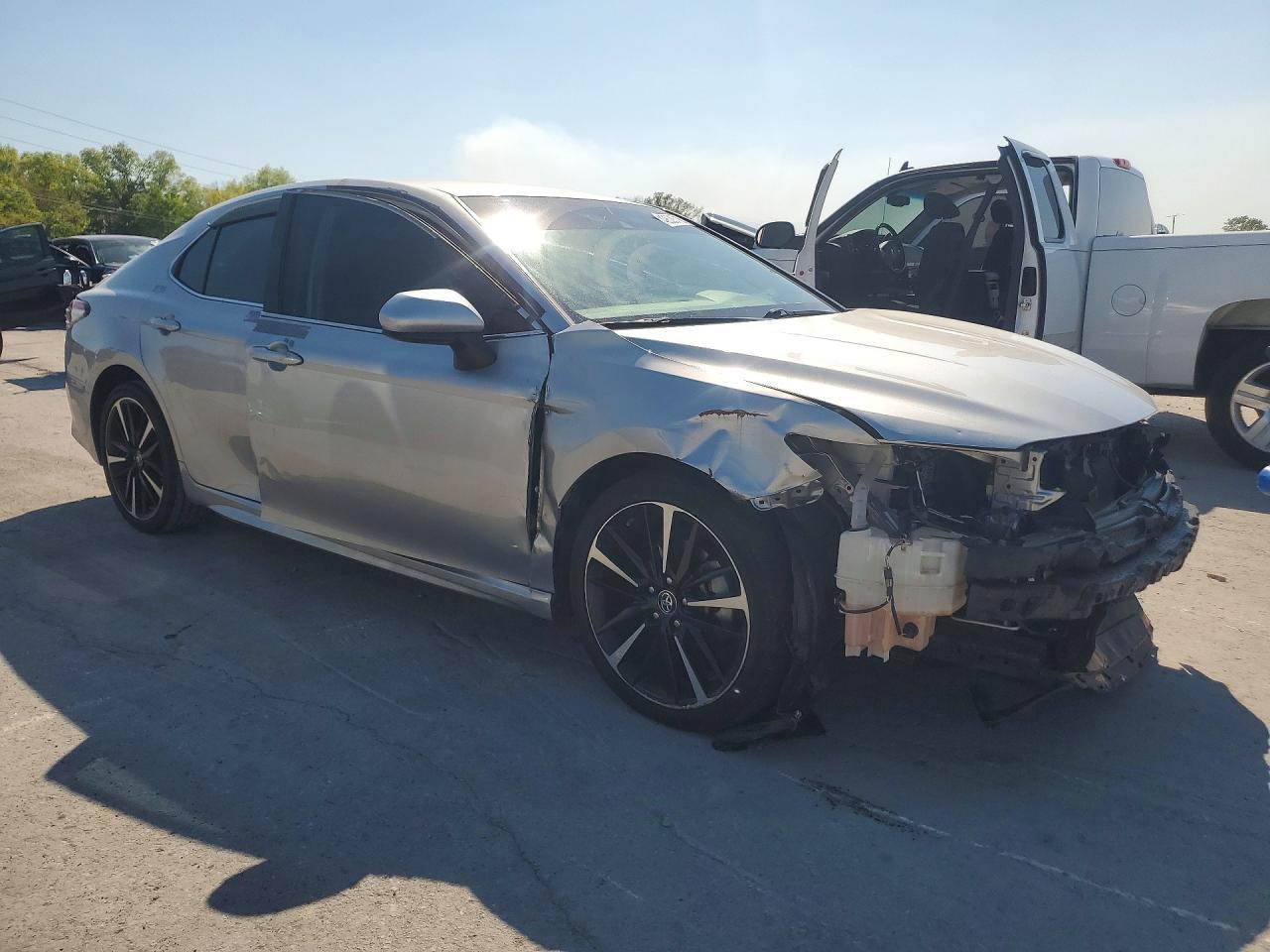 2018 Toyota Camry Se - Image 4