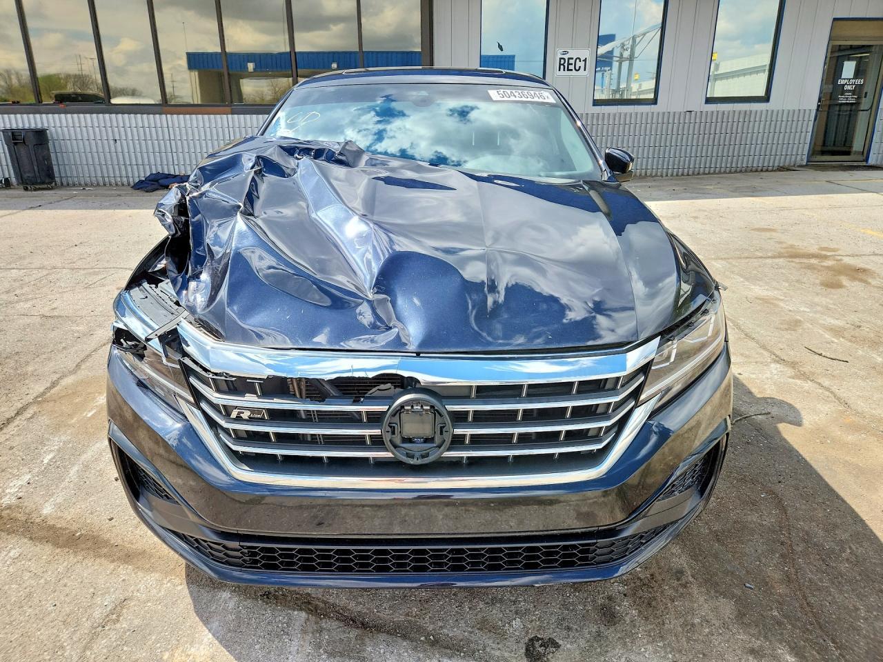 2021 Volkswagen Passat R-Line - Image 5